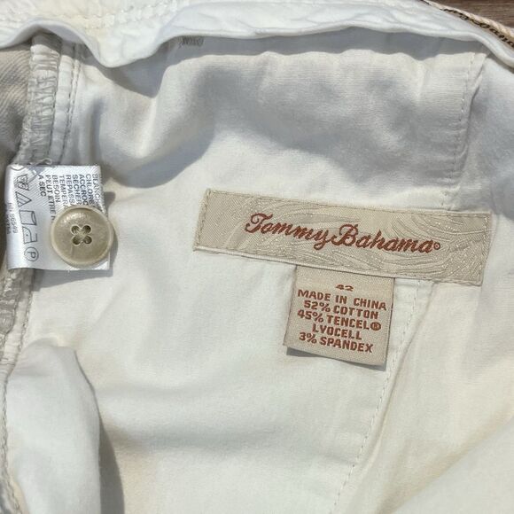 Tommy Bahama Shorts Mens 42 Tan Chino Bermuda Flat Front Stretch Casual Beach 8” - Picture 4 of 6